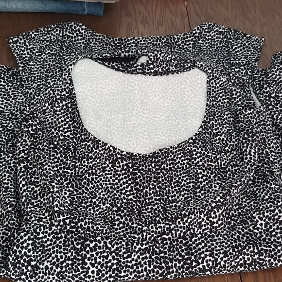 Dress - Picture 2 of 2